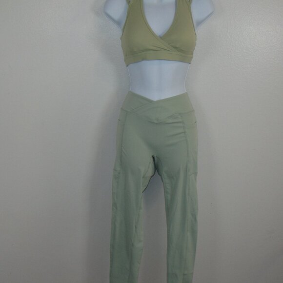 Sage Green High-Waist Leggings – Size Medium & Large (New) - Picture 1 of 8